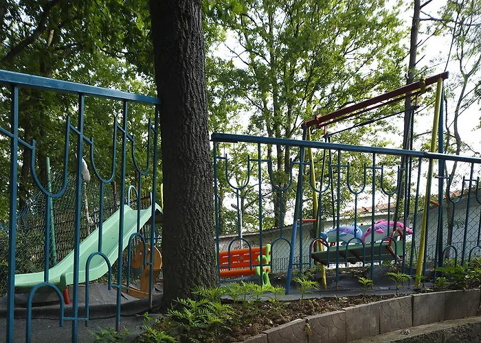 Хотел елмар